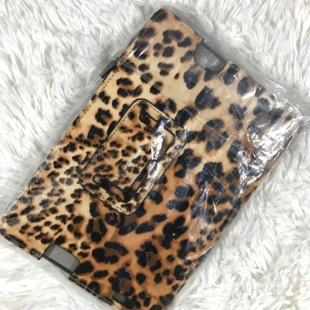 NWOT Kindle Fire HD 7 Leopard Folio Case w/ Auto Sleep/Wake Feature